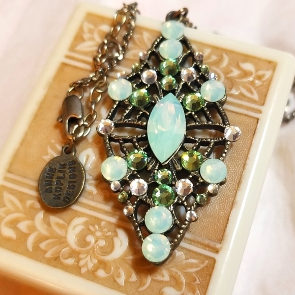 Anne Koplik Designs Jewelry - ANNE KOPLIK DESIGNS green crystals necklace